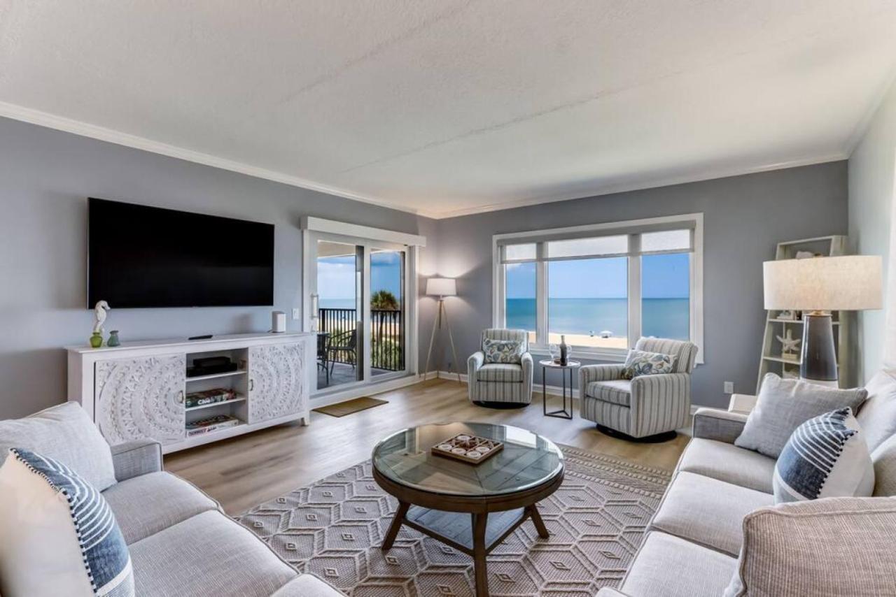 Oceanfront Elegance At Aip *