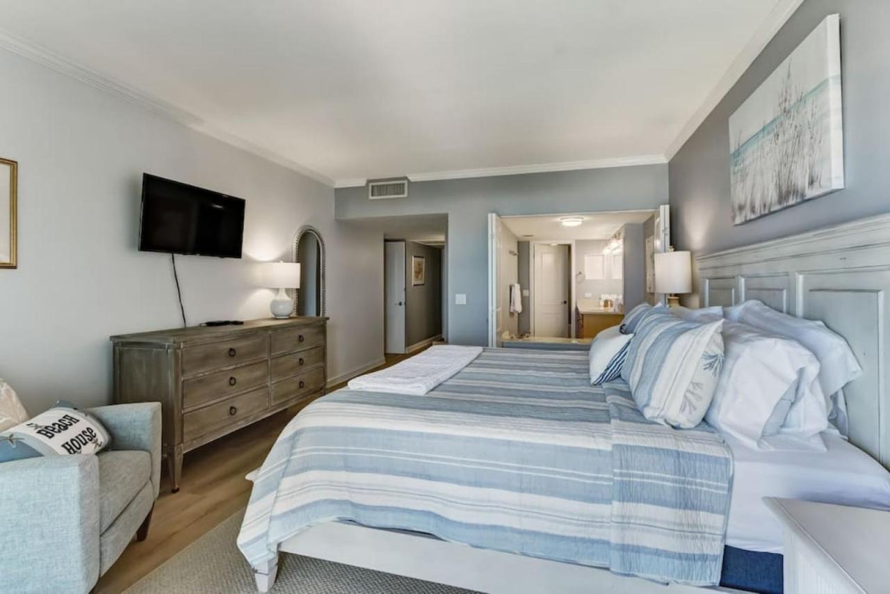 Oceanfront Elegance At Aip