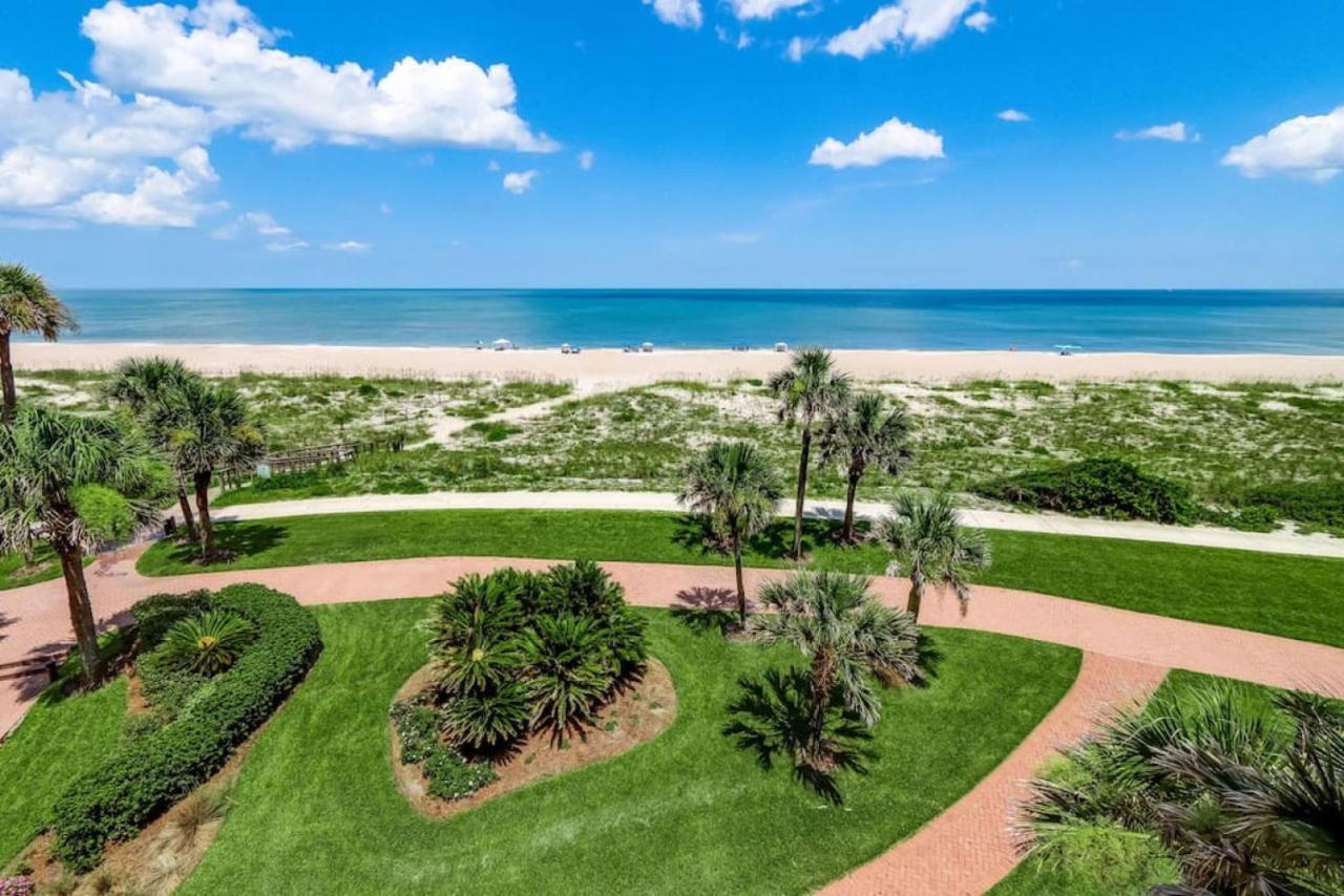 Holiday home Oceanfront Elegance At Aip
