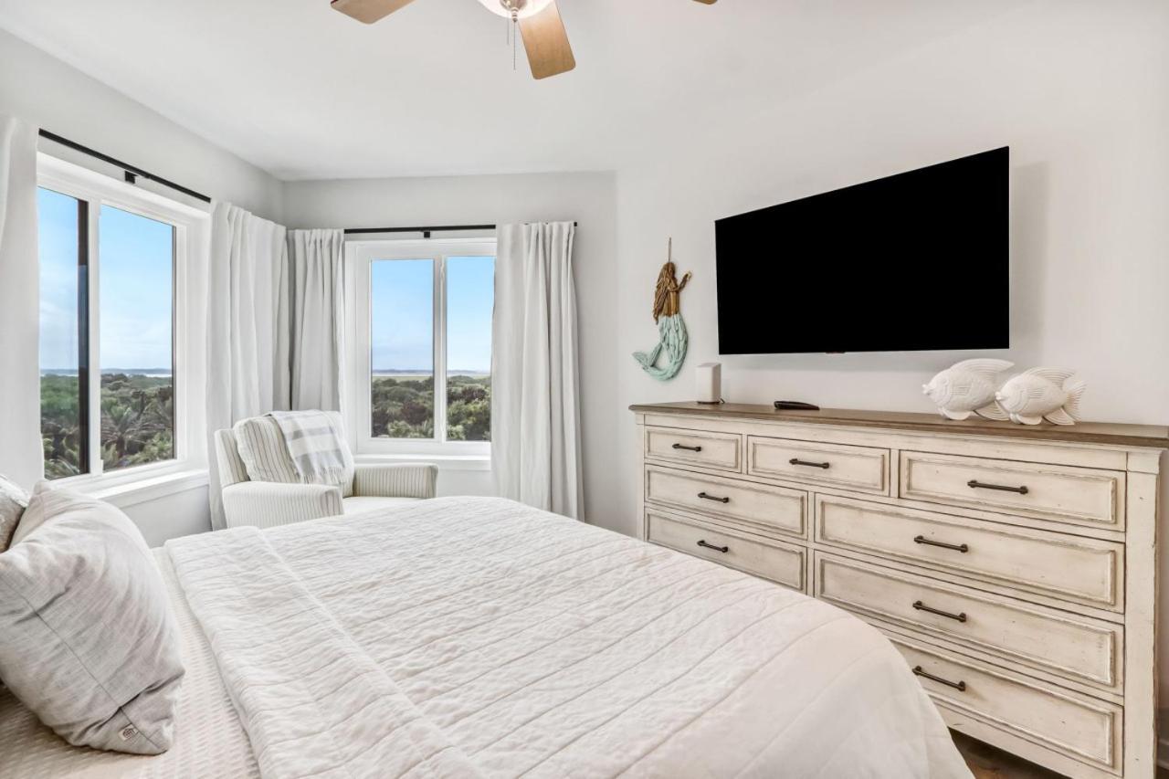 Elegant Oceanfront Penthouse With Panoramic View, Omni Resort, Sea Dunes Holiday home *