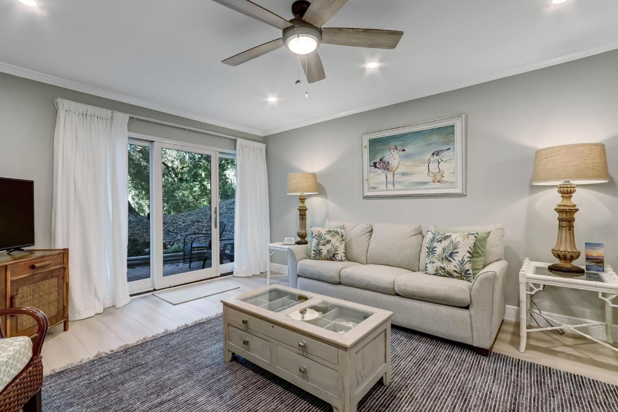 2107 Wood Holiday home Amelia City