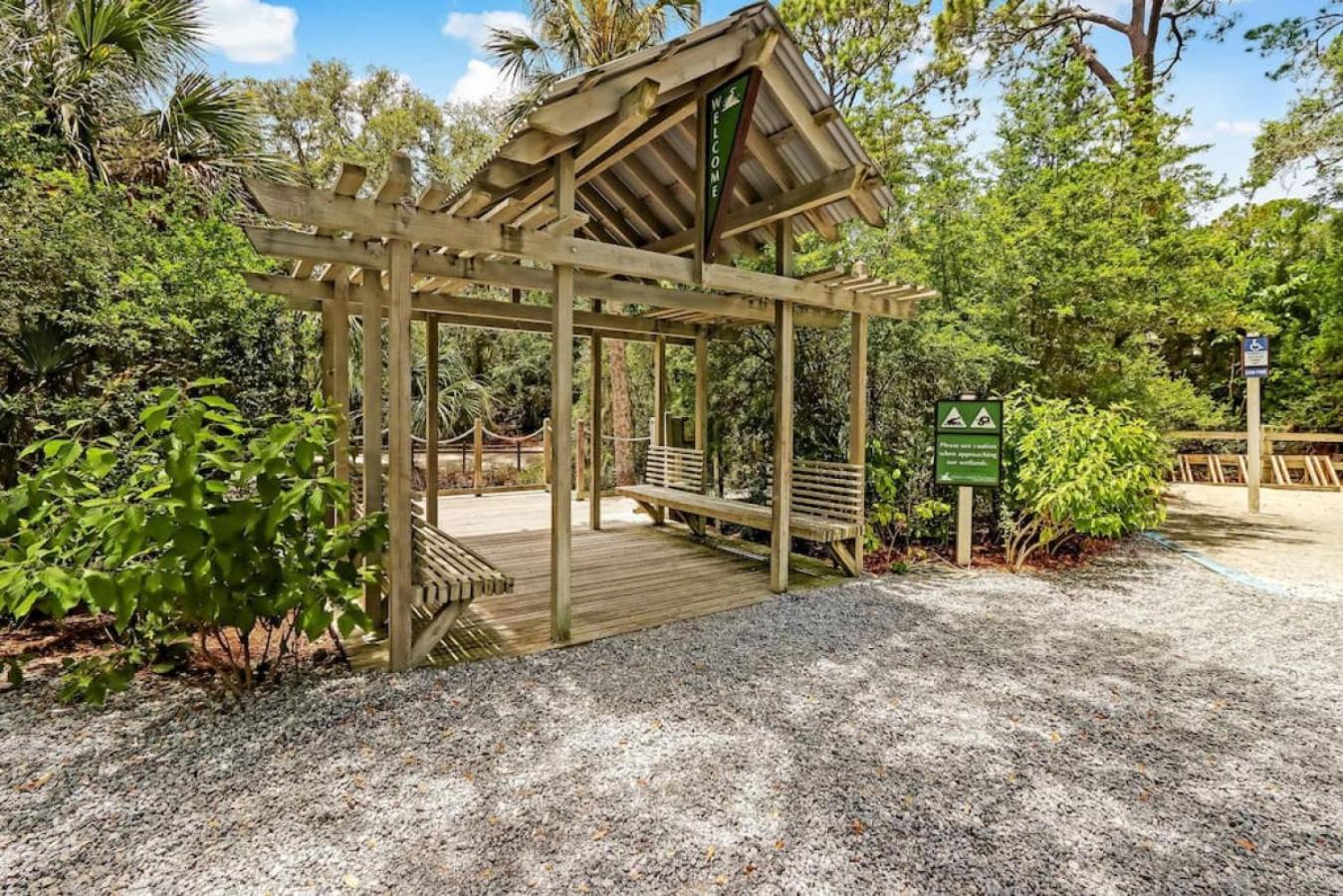 Oceanfront Elegance At Aip Amelia City
