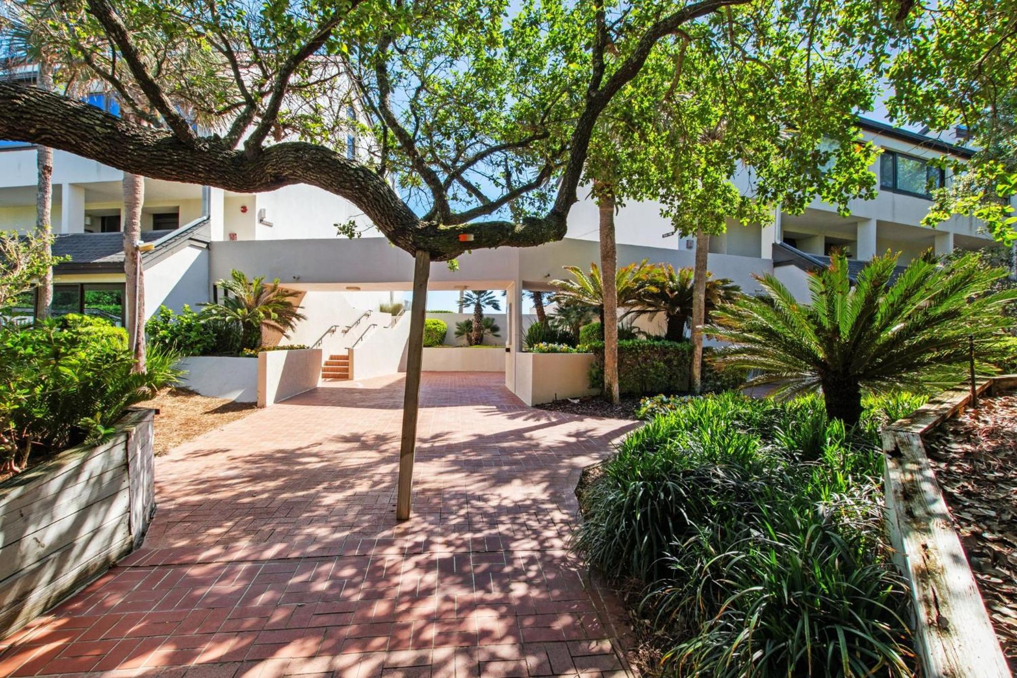 1185 Walker Holiday home Amelia City