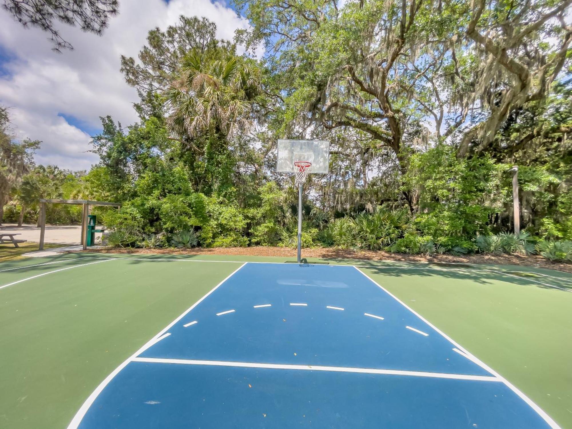 1138 Walker * Amelia City