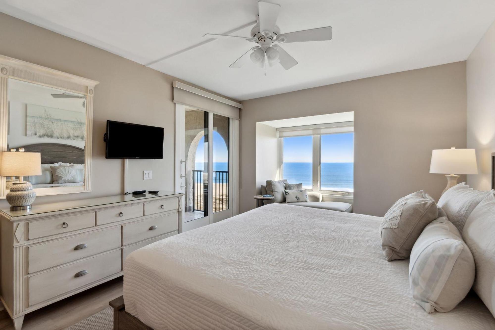 Upscale Oceanfront At Aip Apartment *