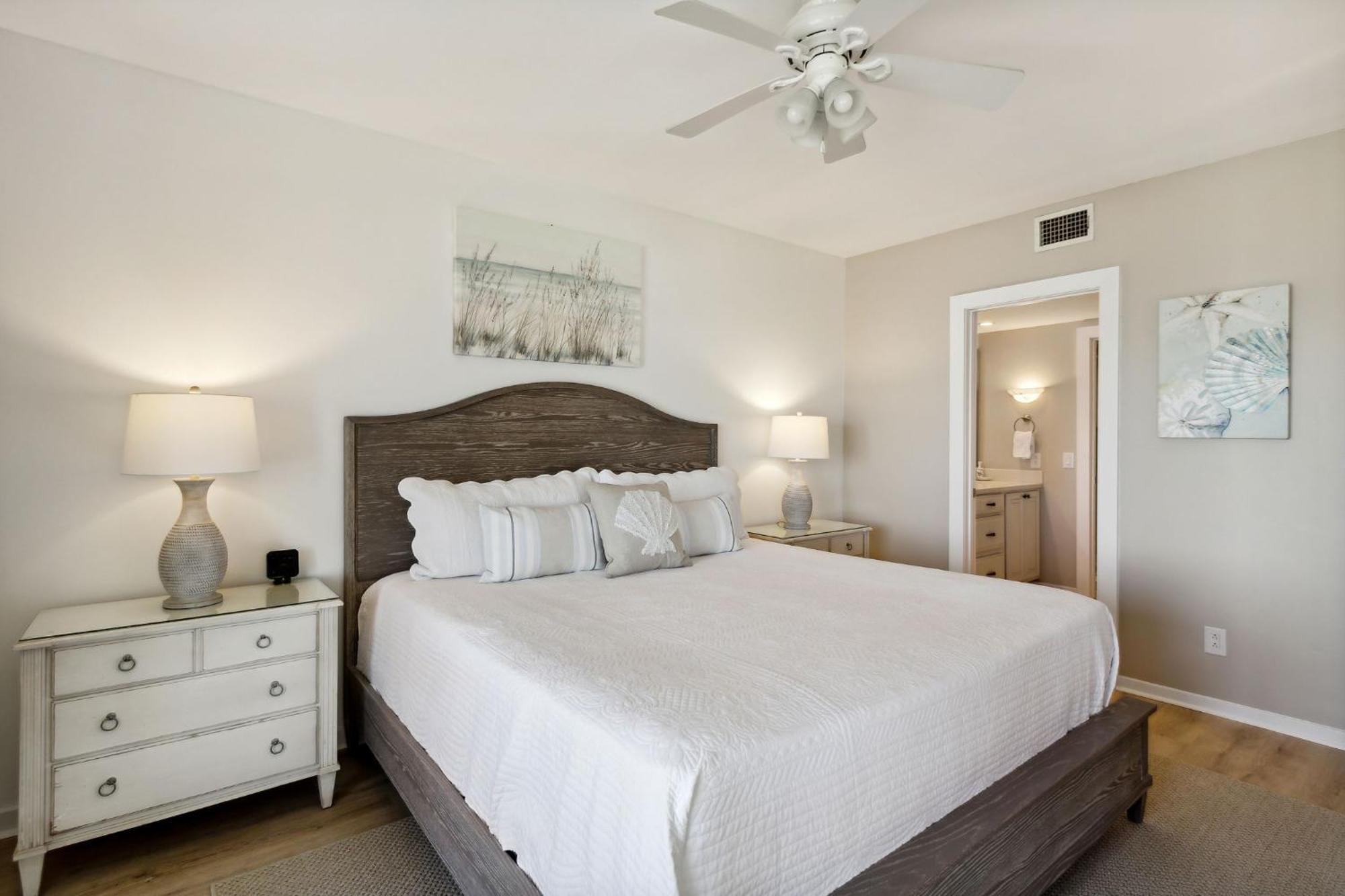 Apartment Upscale Oceanfront At Aip *
