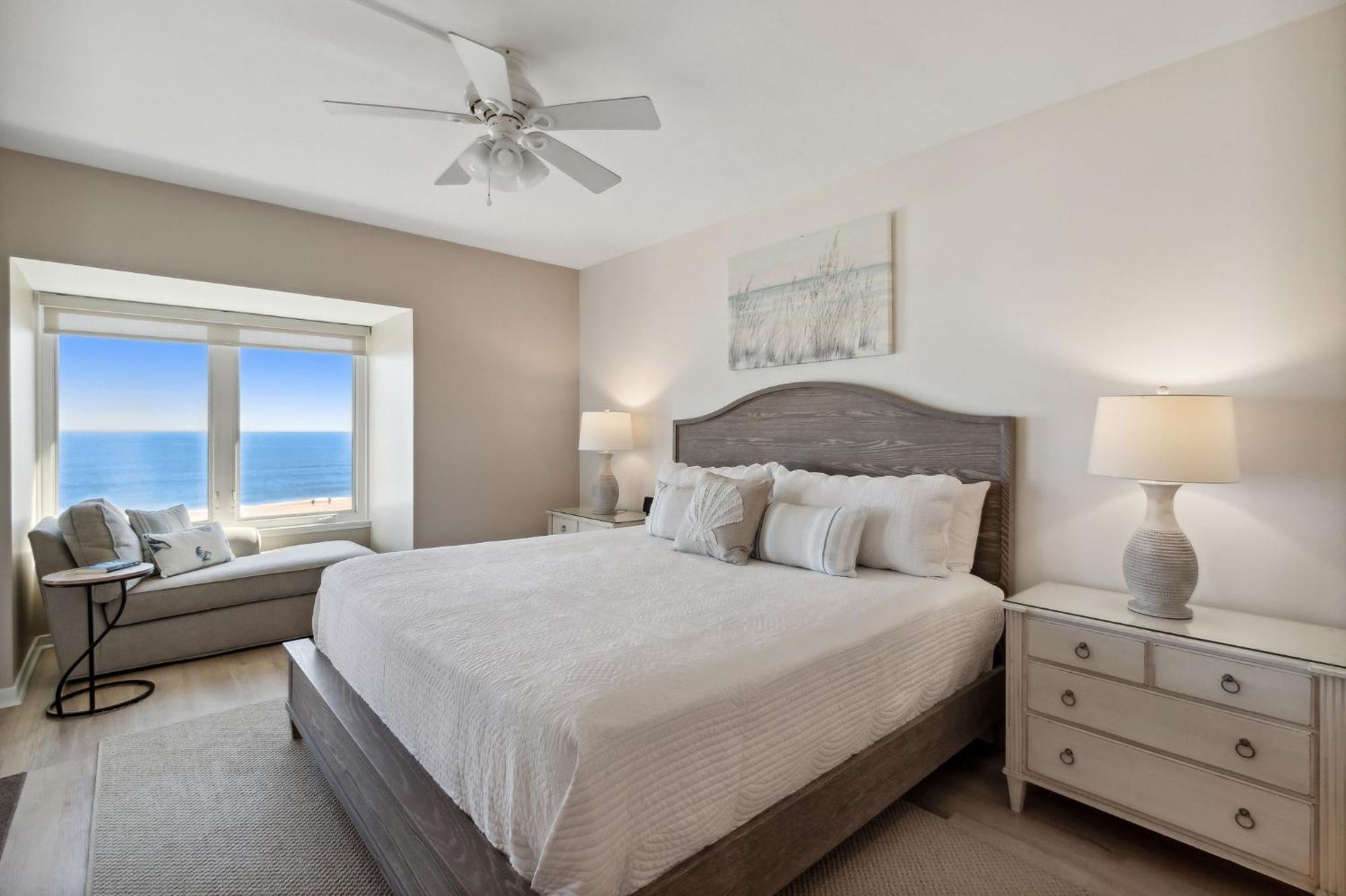 Upscale Oceanfront At Aip Apartment