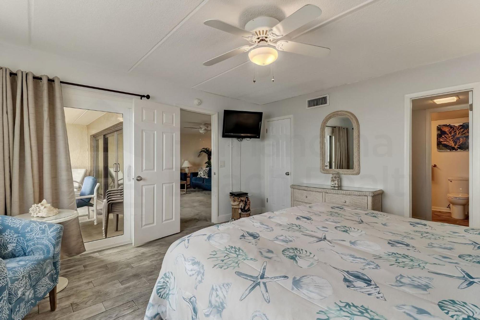 Oceanfront W Access Apartment *