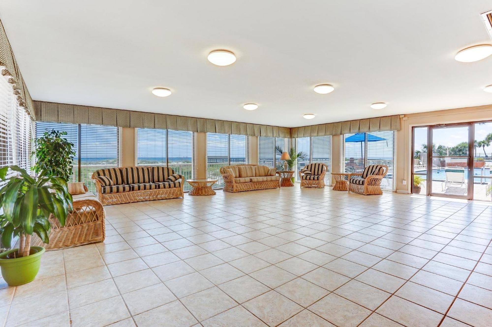 Oceanfront W Access *