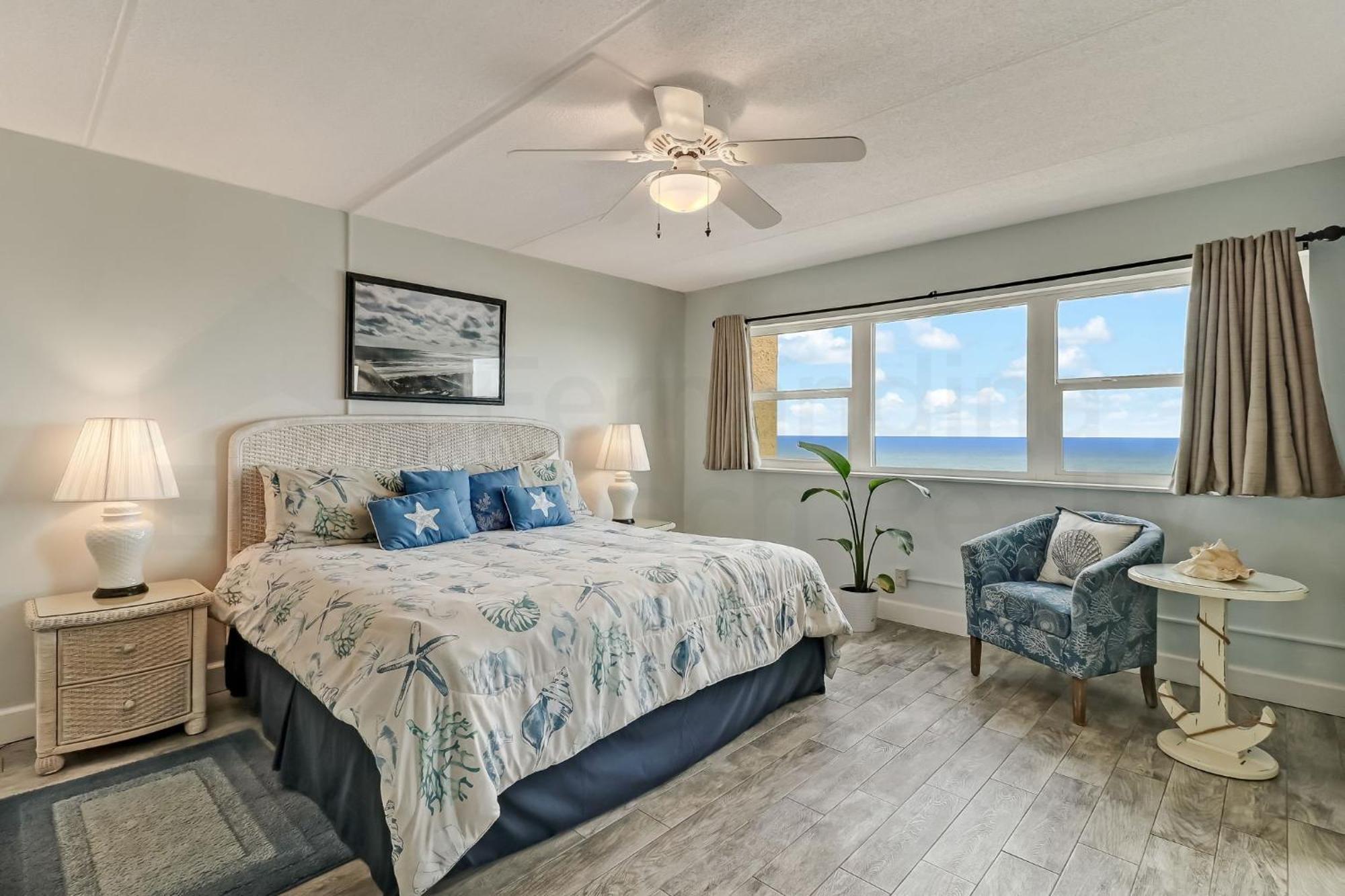 Oceanfront W Access Apartment *